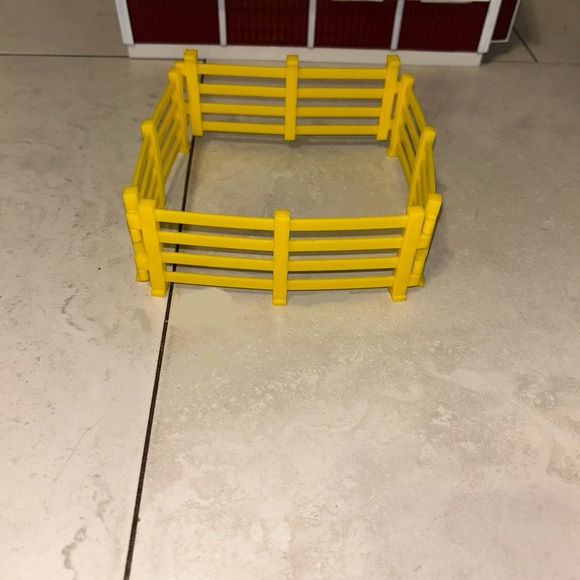 Breyer barn!🐴 (classic red barn!) - Picture 5 of 5